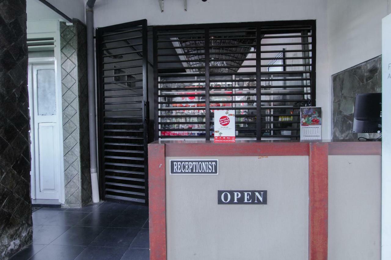 Oyo 1361 Singosari Family Residence 바뉴왕기 외부 사진