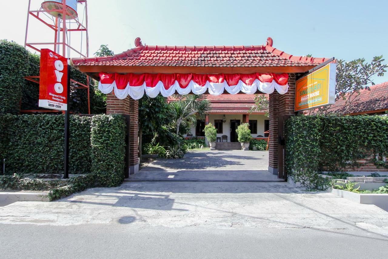 Oyo 1361 Singosari Family Residence 바뉴왕기 외부 사진