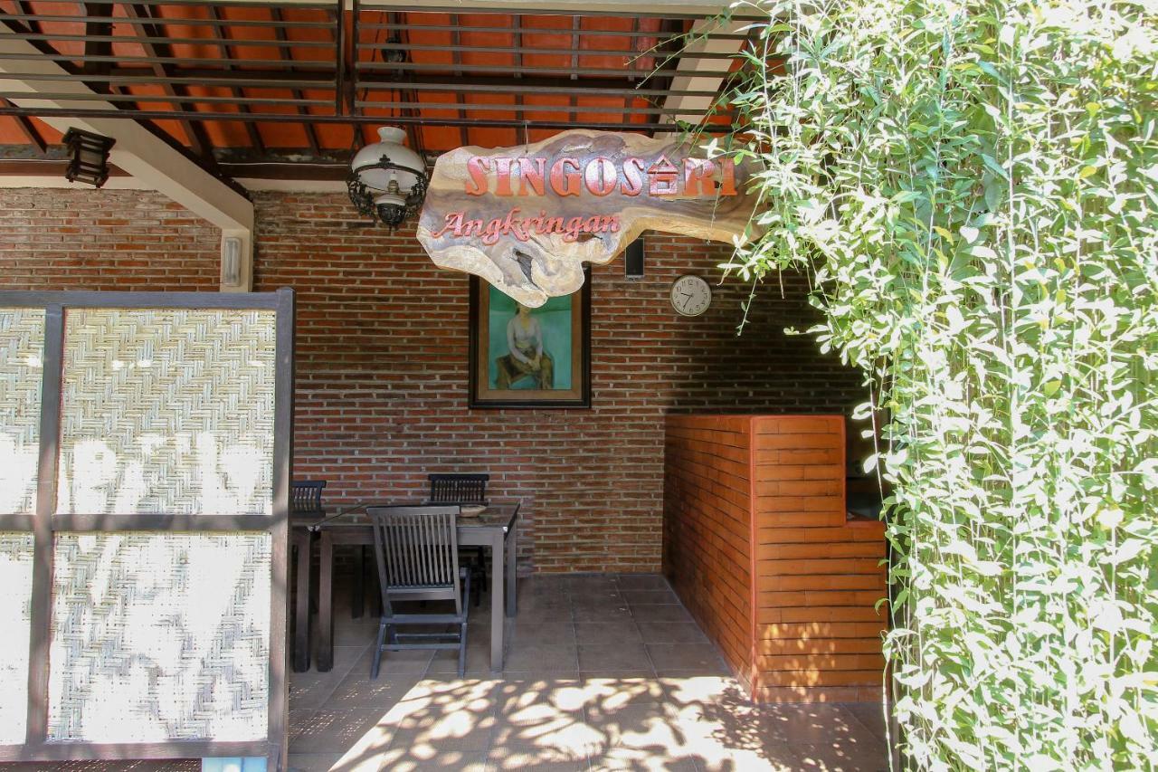 Oyo 1361 Singosari Family Residence 바뉴왕기 외부 사진